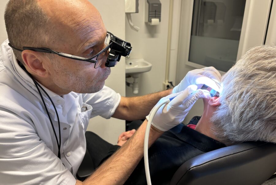 droog oorsmeer verwijderen