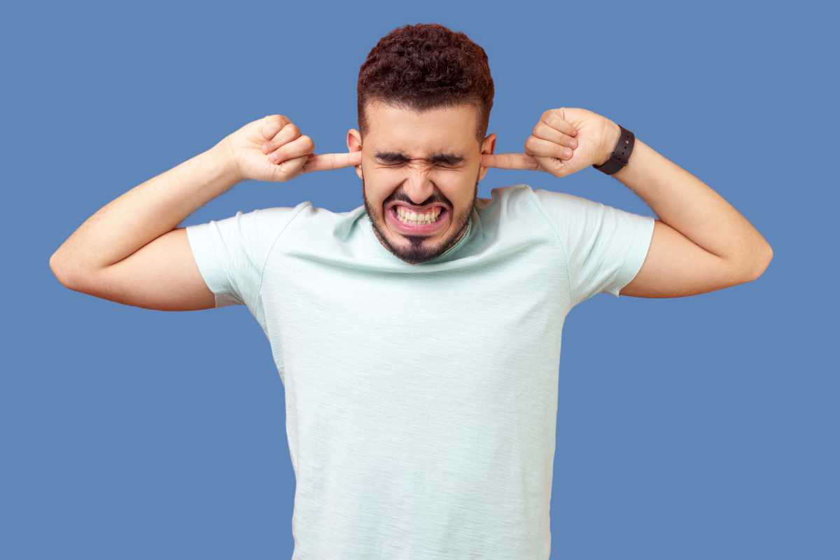 Oorsmeer verwijderen bij een nauwe gehoorgang